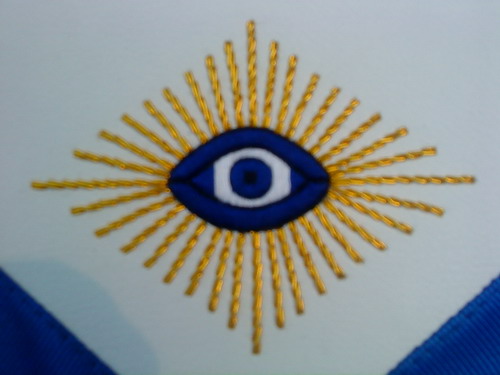 eye3.jpg eye3.jpg